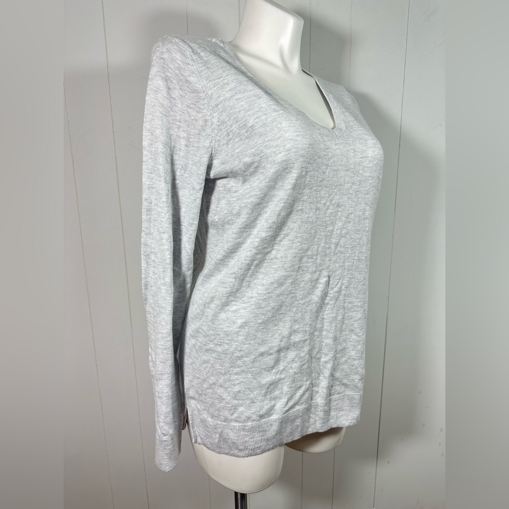 NWT Old Navy XL Tall V-Neck Sweater Womens Long Sleeve Knit Sweater Light Gray - Picture 3 of 7